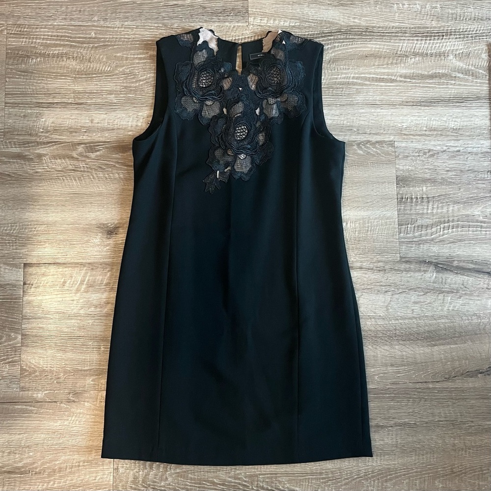 BCBGMaxazria Black & Cream Lace Detailing Sleeveless Mini Dress Small – Elegant